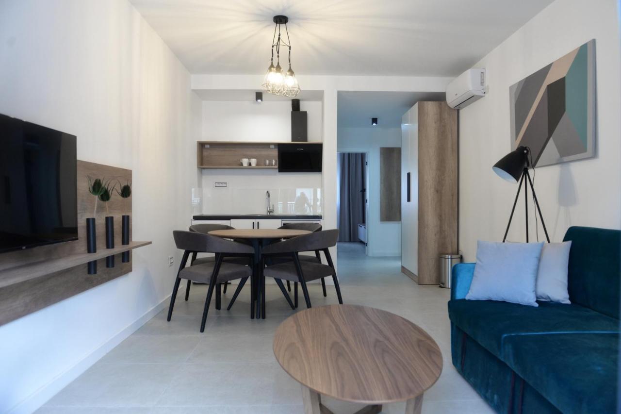 Apartment 9