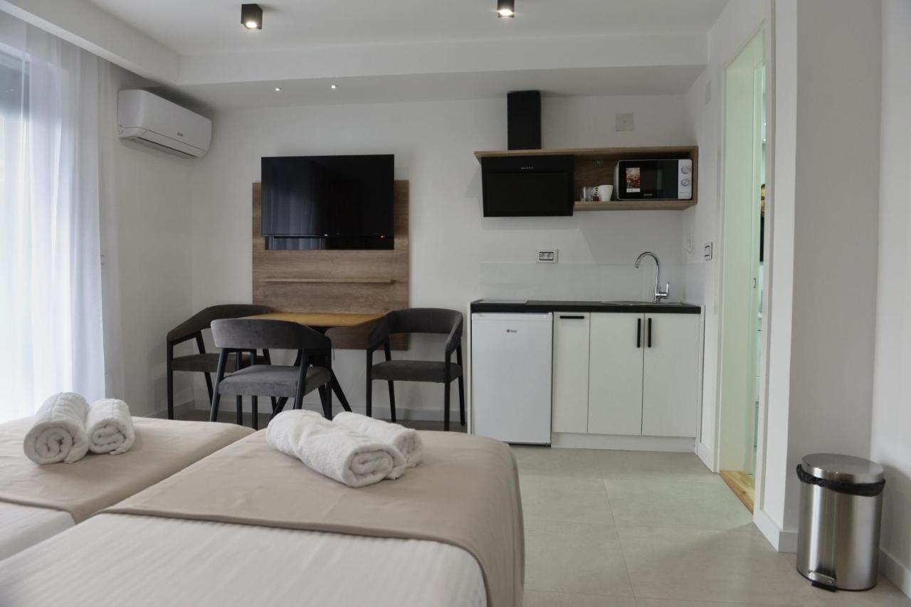 9 Apartment *