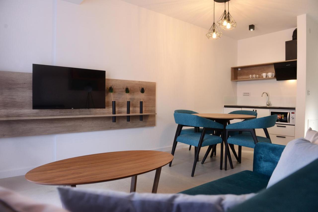 9 * Jagodina