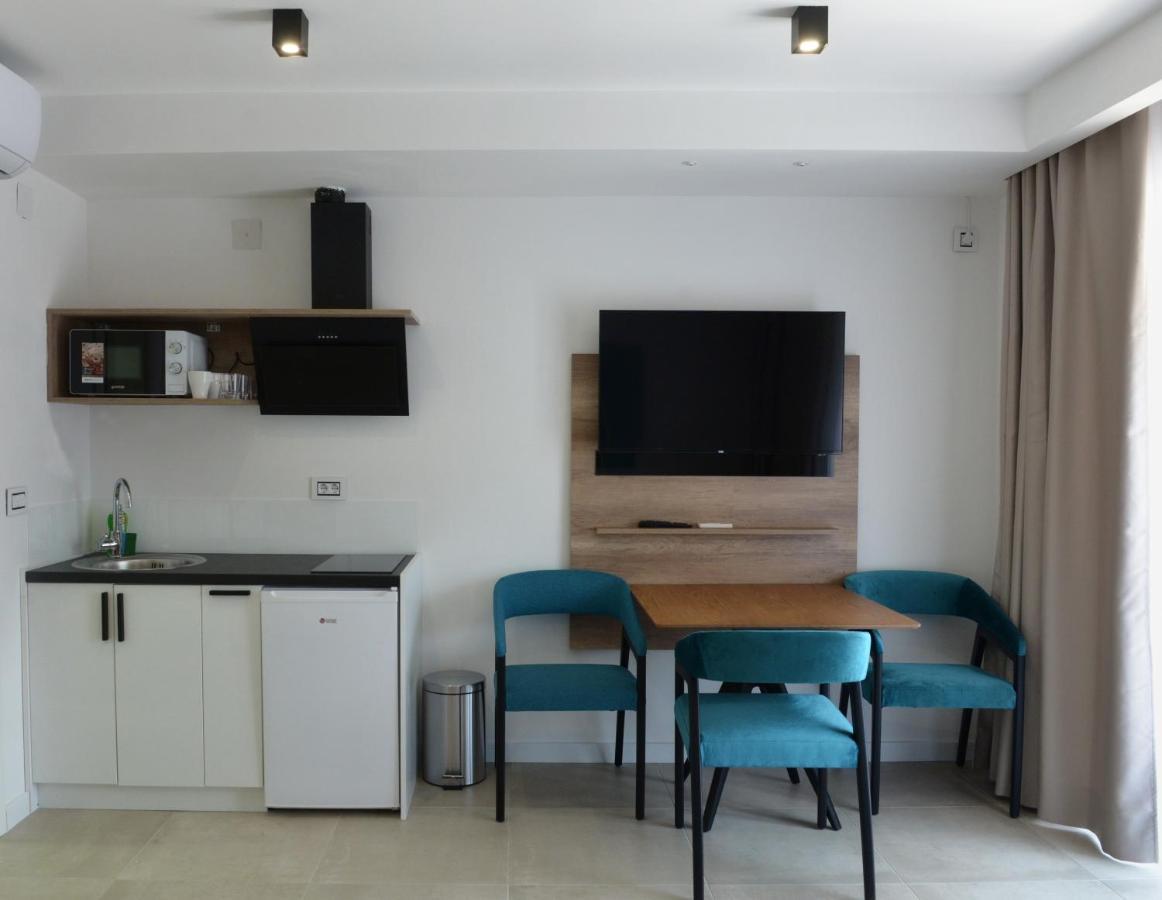 9 Apartment