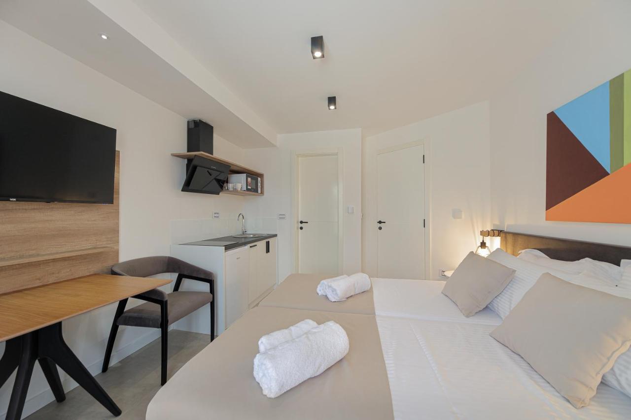 9 Apartment *
