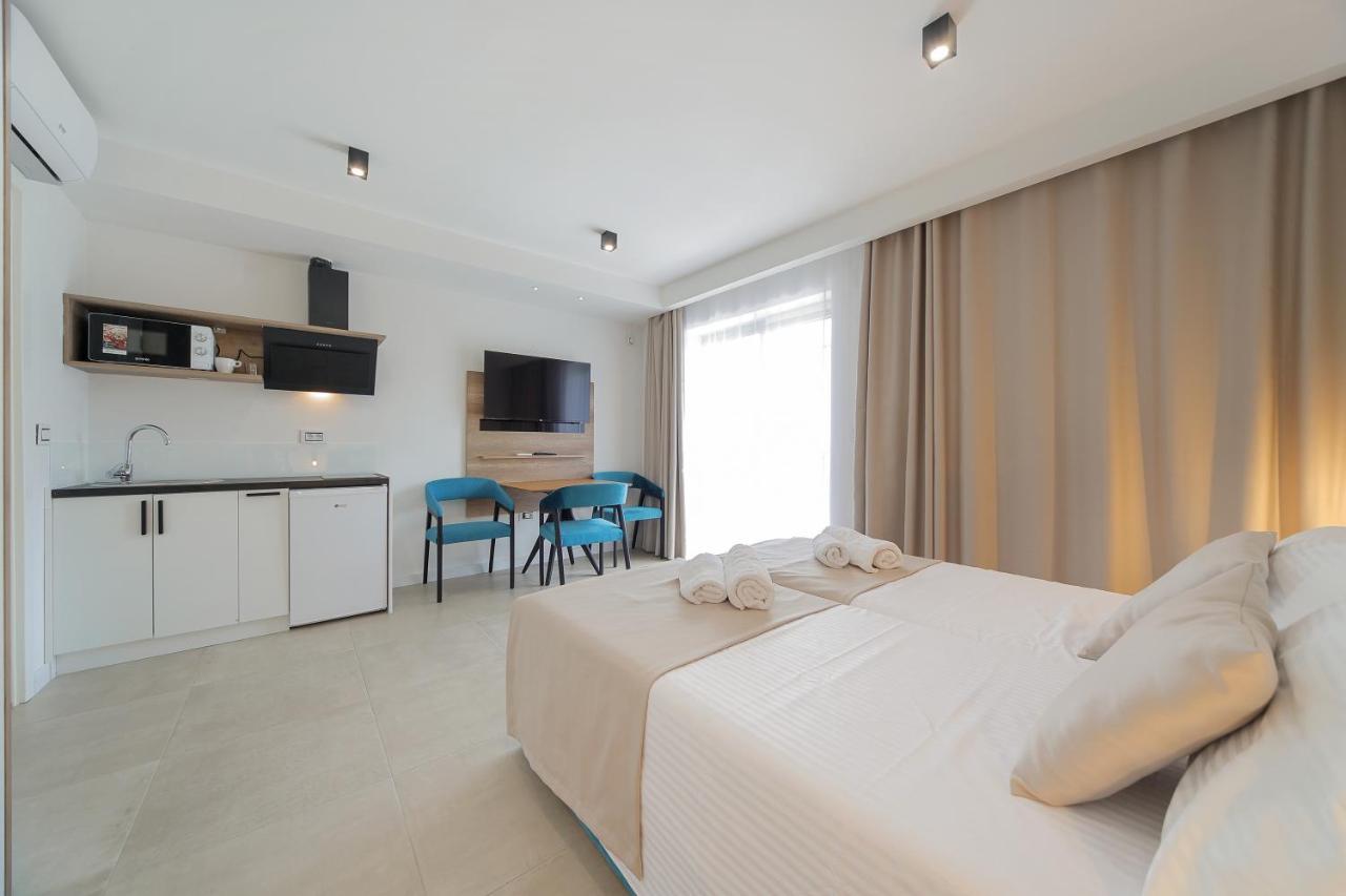 9 Apartment *