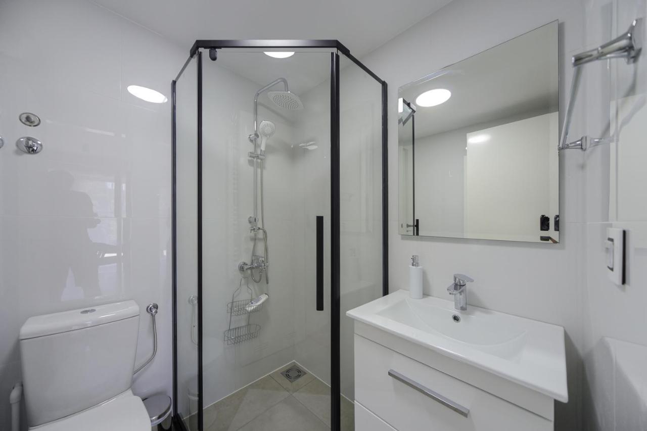 Apartment 9